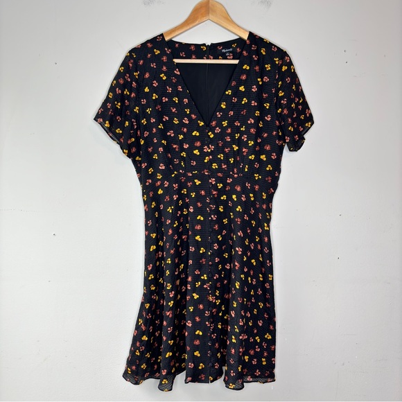 Madewell Silk Button Front Swing Dress Black Feline Floral AB340 Size 8 - Picture 2 of 15
